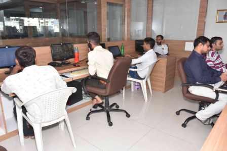 AAPL Sales & Support Team